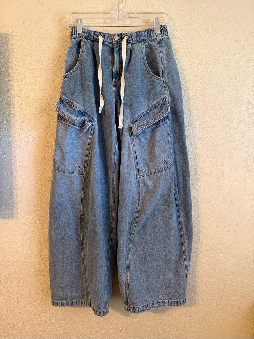 Urban Outfitters BDG Station Cocoon Baggy Barrel Leg Cargo Jeans